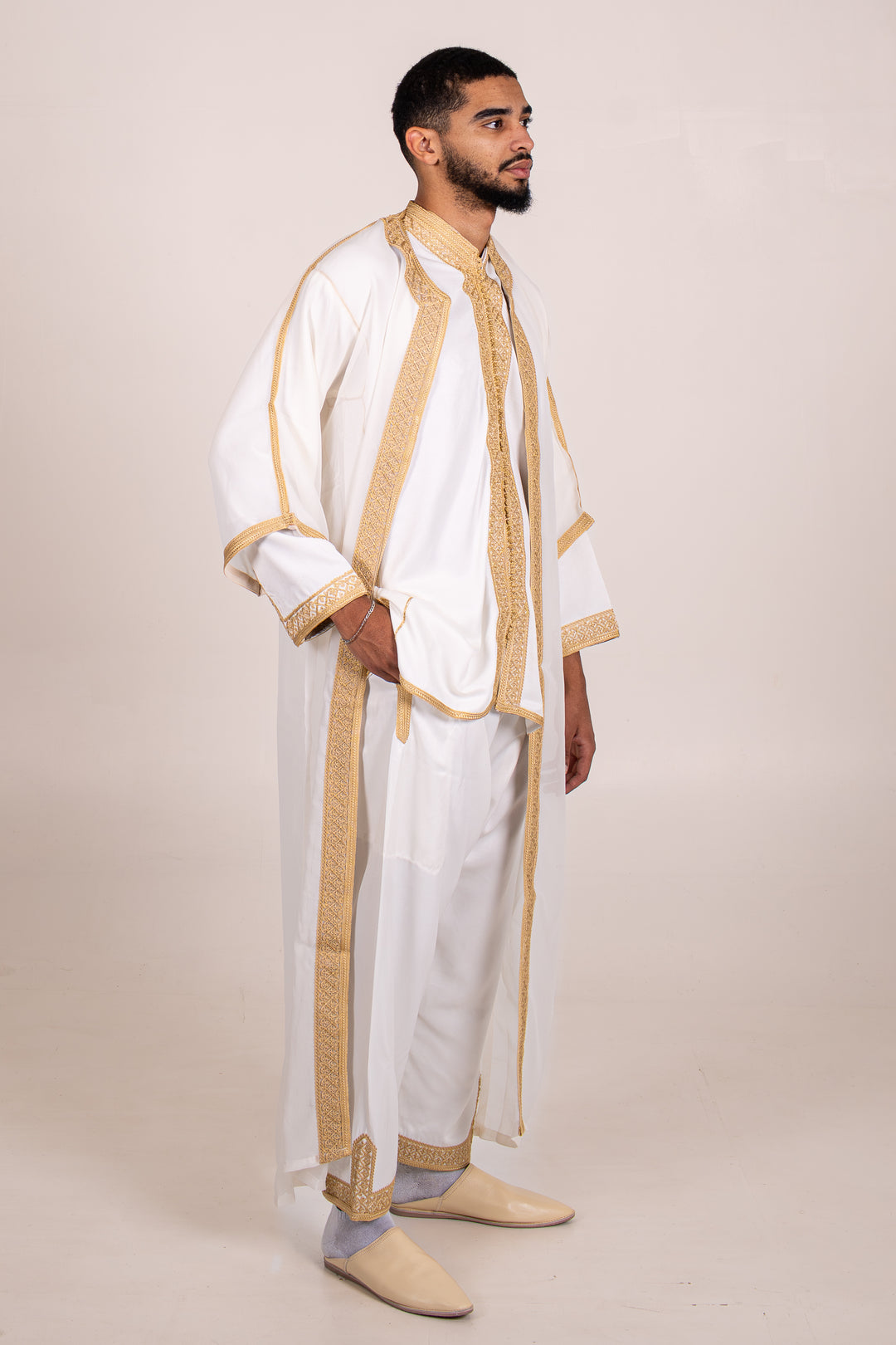 Jabador blanche et doré